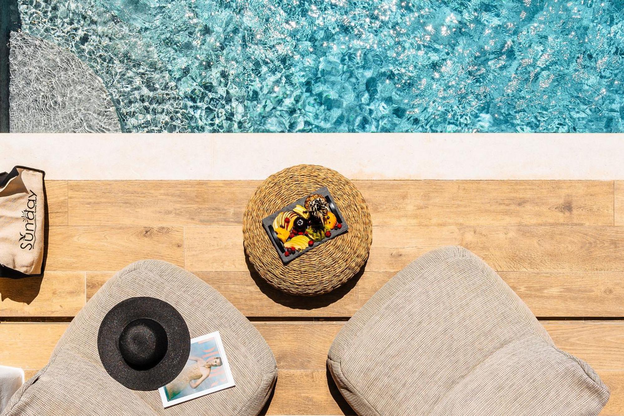 Sunday Luxury Suites Agia Anna  Ngoại thất bức ảnh