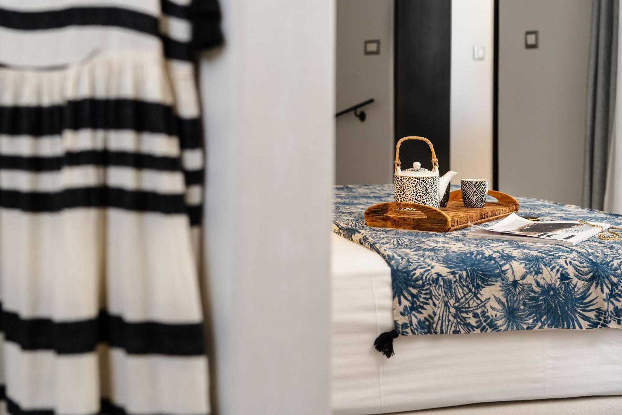 Sunday Luxury Suites Agia Anna  Ngoại thất bức ảnh